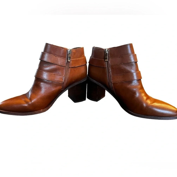 Franco Sarto Booties size 8.5 in excellent like-new condition with zips on side - Picture 5 of 5